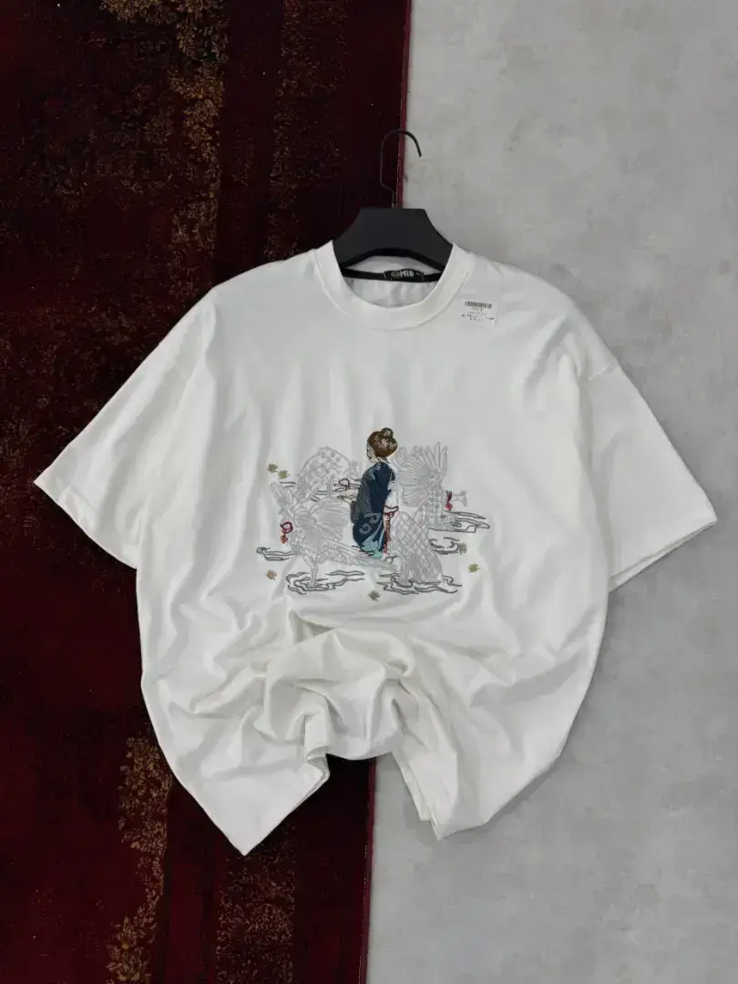 تیشرت گلدوزی طاووس - تصویر 2