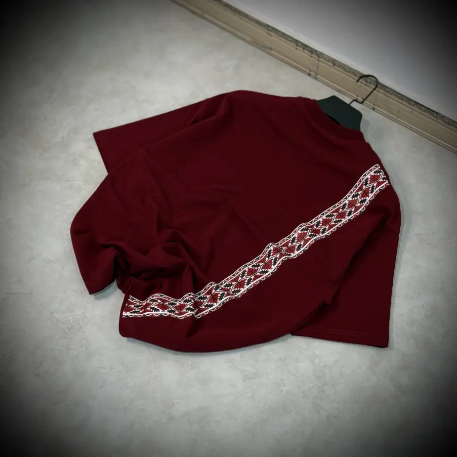 تیشرت طرح نوار ترکمن - تصویر 1